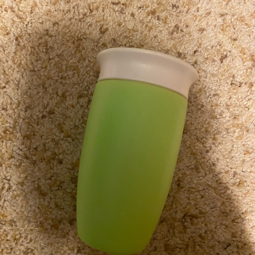 Green Spill-Proof Kids Cup